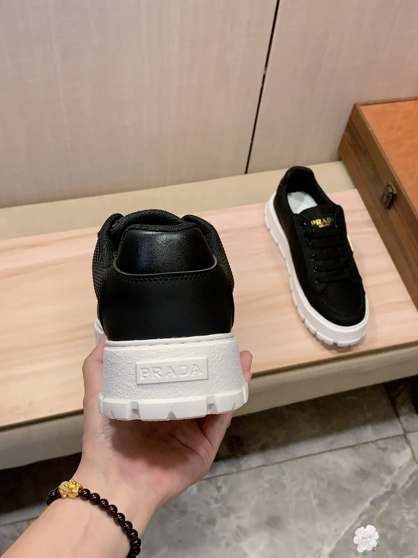 Men's Men's Shoes💰442💰💰🎩🎩[Lightning][Lightning] "PRADA*" The latest and most popular casual shoes, top brand [seduce] luxury ~ purchasing agency, top quality ~. [Strong] The upper is made of imported breathable and polished cowhide material ➕ Breathable sheepskin feet (•) with fine workmanship. Original stylish and stylish soft rubber wear-resistant and non-slip outsole, light and comfortable on the feet, the real thing looks better when photographed, 305: code: 38-44, 3️⃣ colors selected